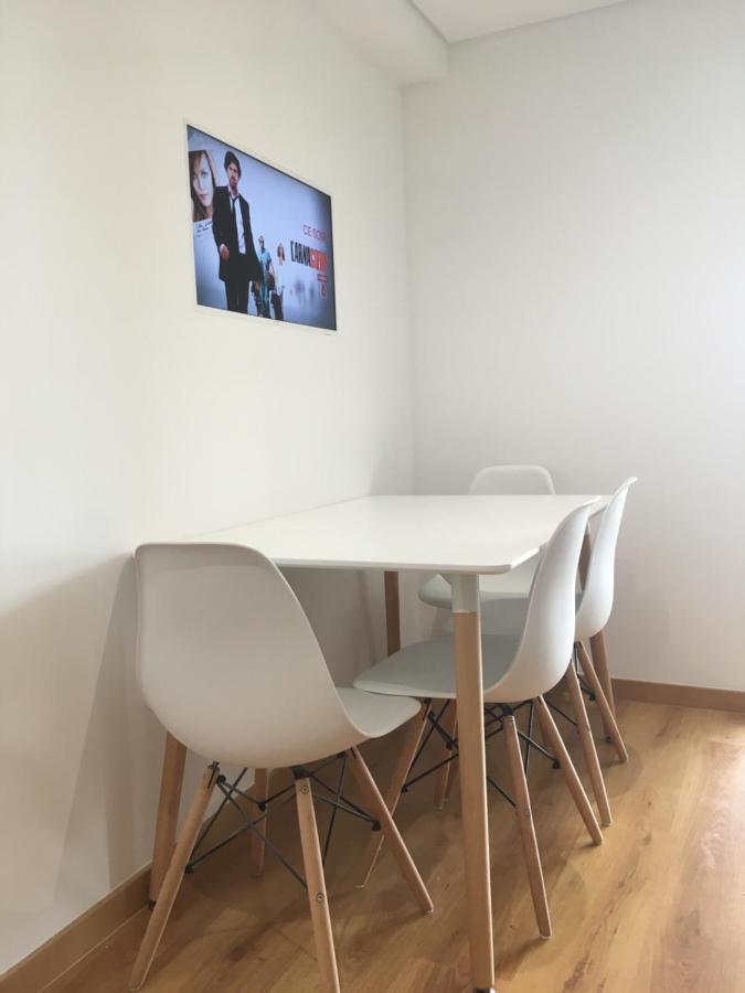 Bedrooms In Modern Guest House Almada Buitenkant foto